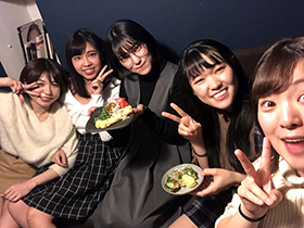 ワンチャン！！！ハプニング起きまくり合コン［第四回］ 奇跡の開催！エロくて性格良い子たちとズコズコ乱交 サンプル動画サムネイル